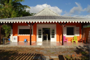 Maison de 3 chambres avec vue sur la mer jacuzzi et jardin clos a Saint Pierre a 5 km de la plage